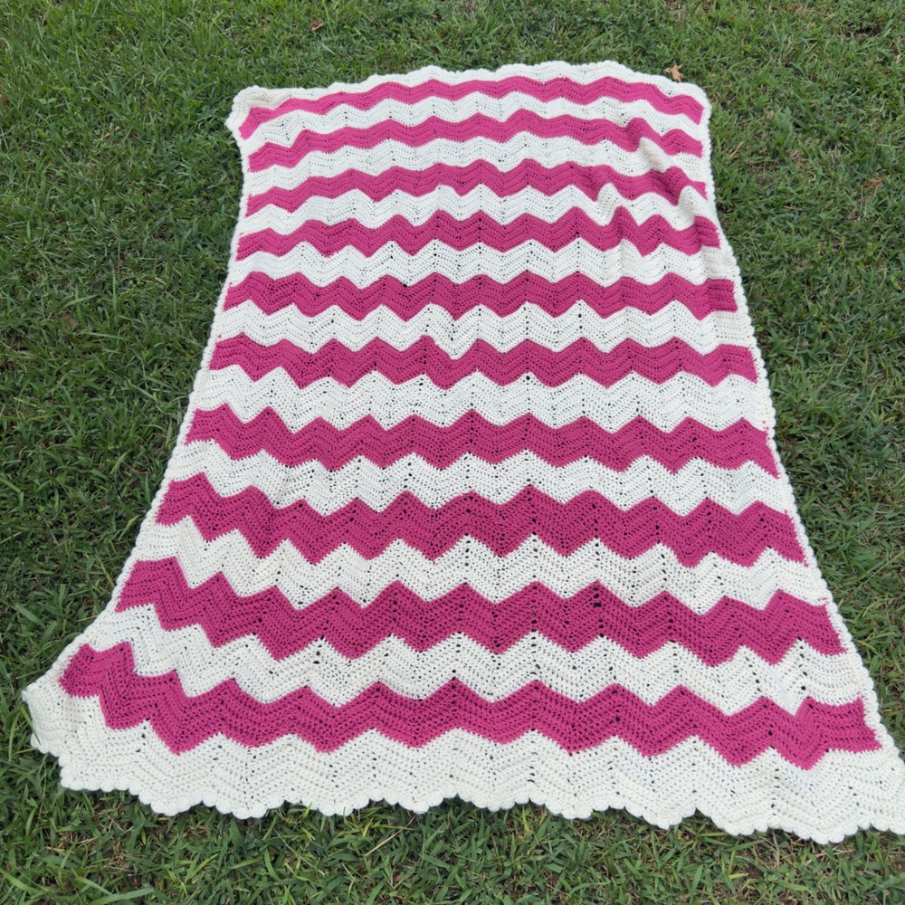 Handmade Crochet Chevron Ripple Throw Blanket Magenta Pink White Afghan 78x41